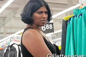 Candid Quick Indian Mom Upskirt